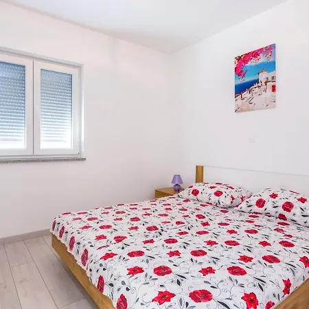 Apartment Grasser *